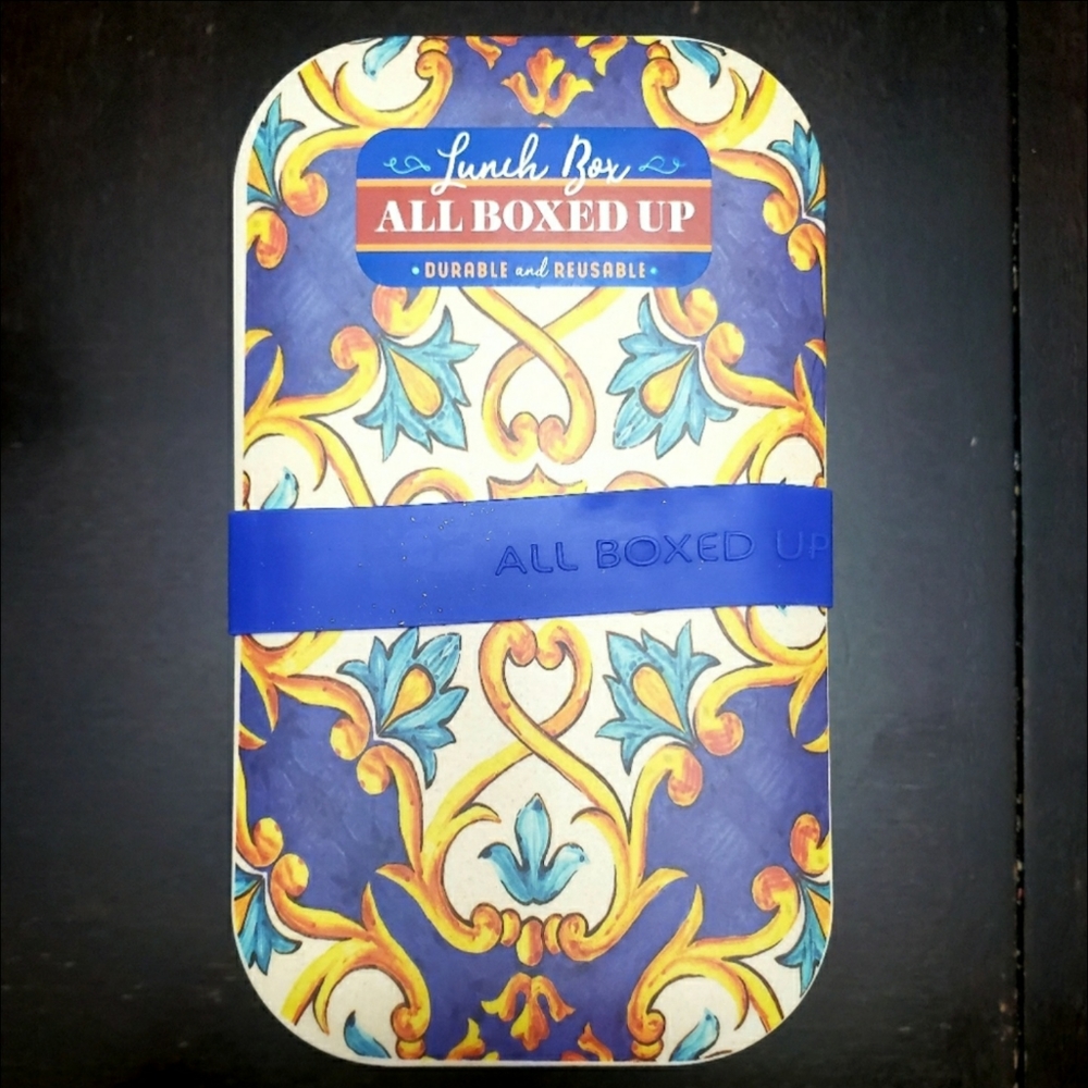 Lunch boxes brand new